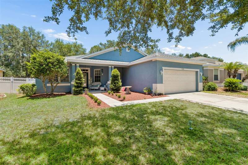 4 bedroom Single Family Residence at 11318 Bridge Pine Drive, Rivercrest Ph 2 Prcl O An, Riverview — photo 2
