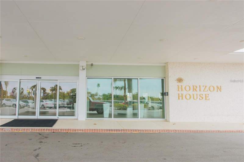 1 bedroom Condominium at 31 Island Way #703, Horizon House Co-Op, Clearwater Beach — photo 2