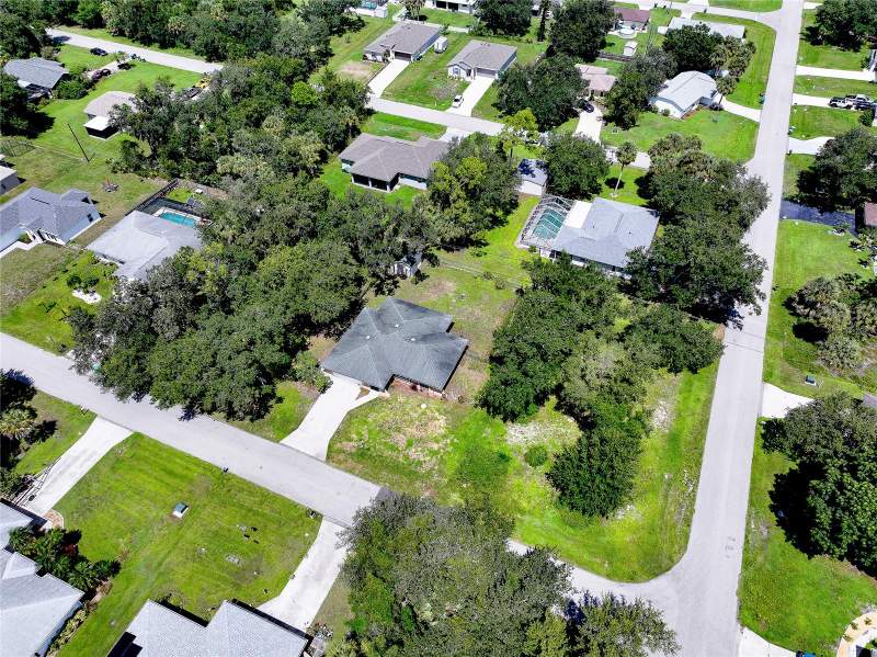 2 bedroom Single Family Residence at 21300 Washburn Avenue, Port Charlotte Sec 027, Port Charlotte — photo 2