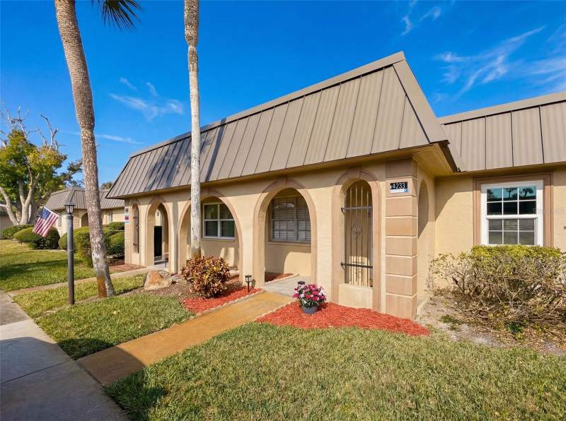 1 bedroom Condominium at 4233 Stratford Drive #D, Gardens Beacon Square, New Port Richey — photo 3