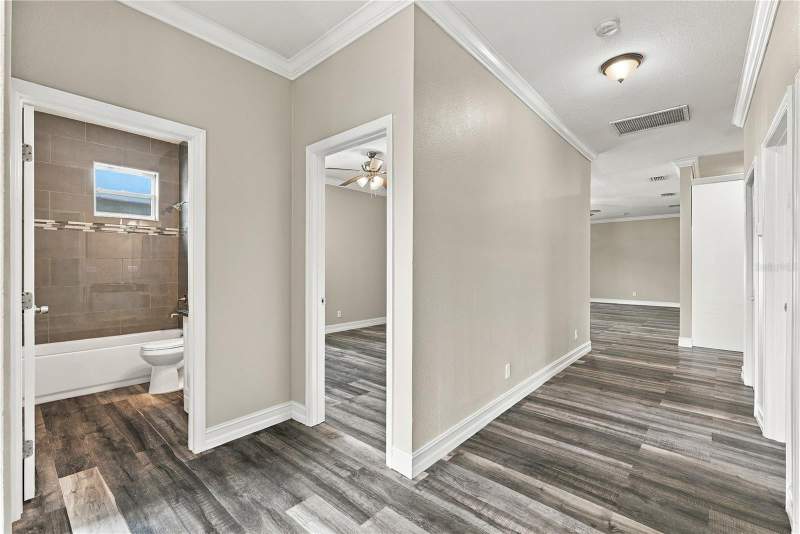 3 bedroom Single Family Residence at 5625 35th Way, Fruit Haven, St Petersburg — photo 4