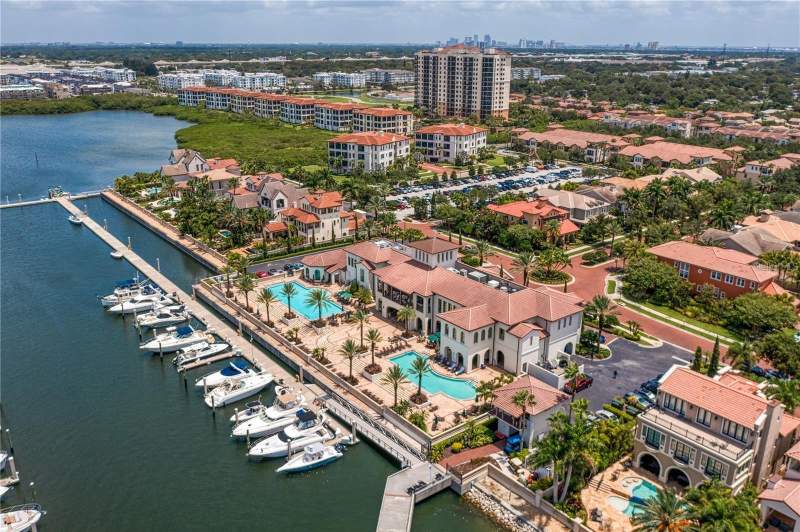 3 bedroom Condominium at 6002 Yeats Manor Drive #101, Westshore Yacht Club Twnhms, Tampa — photo 2