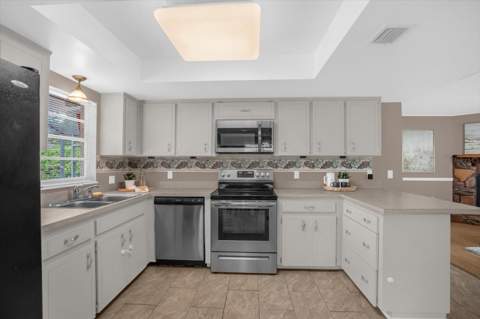 606 Iris Street, Altamonte Springs FL - photo 9 of 40