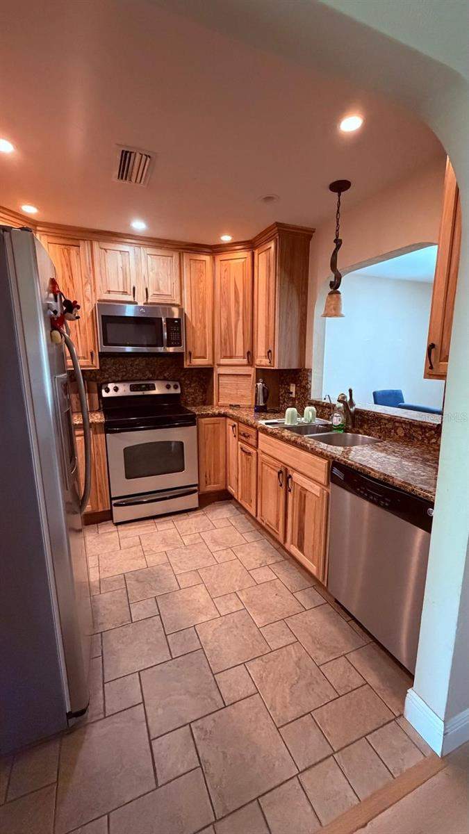 2 bedroom Half Duplex at 928 New Bedford Drive, Plymouth Place Add 01, Deland — photo 2