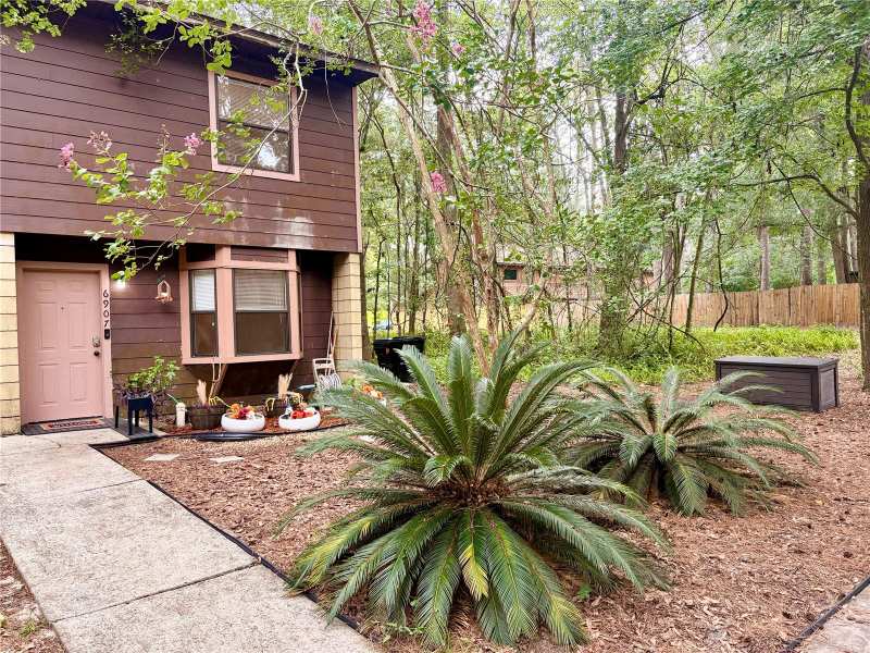 2 bedroom Townhouse at 6907 SW 44th Avenue, Greenleaf Unit 1 Rep 2, Gainesville — photo 1