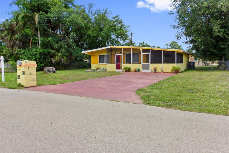3 bedroom Single Family Residence at 3741 Bell Street, Hillcrest, Fort Myers — photo 3