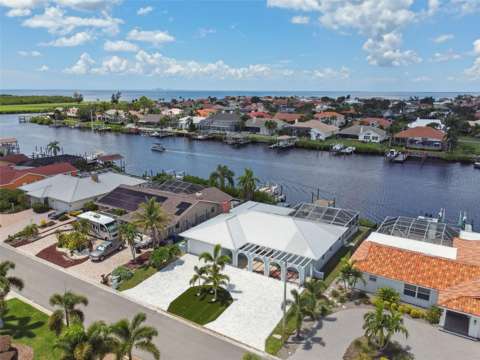 919 Chipaway Drive, home for sale in Apollo Beach 33572
