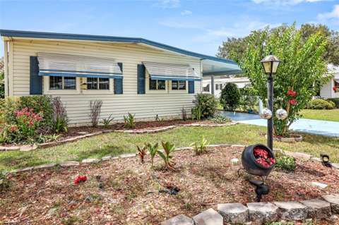 919 Weeping Willow Avenue, gated community for sale in Lady Lake