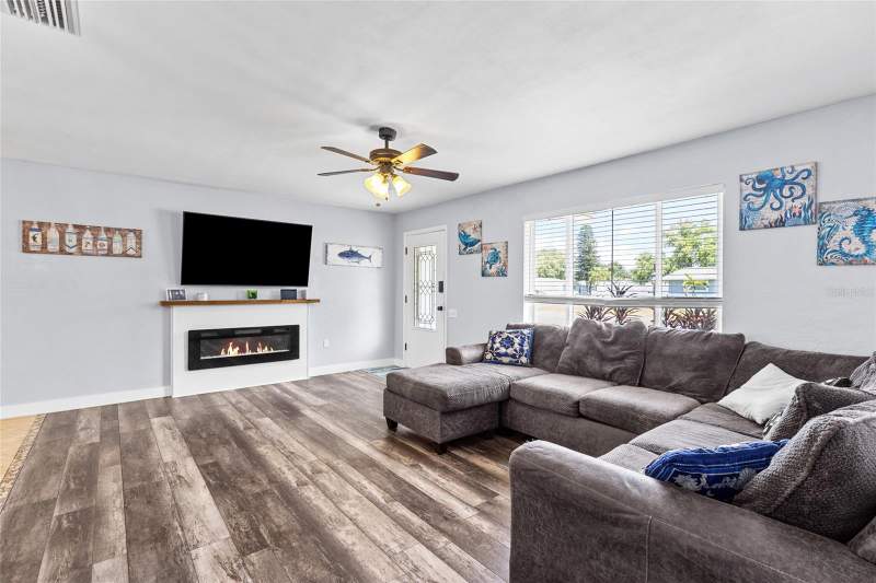 3 bedroom Single Family Residence at 11916 85TH TERRACE, RIDGEWOOD GROVES, SEMINOLE — photo 5