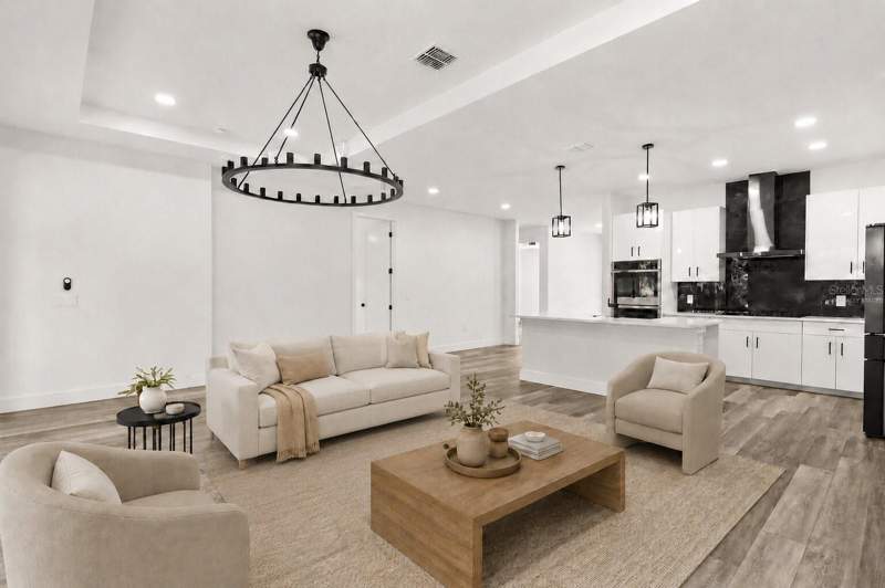 4 bedroom Single Family Residence at 321 Water Shore Drive, Leesburg Waters Edge Sub, Leesburg — photo 3