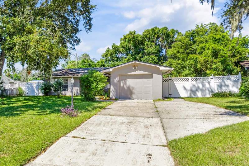 3 bedroom Single Family Residence at 1270 E Fowler Drive, Deltona Lakes Unit 10 In 25 & 36 18 30, Deltona — photo 3