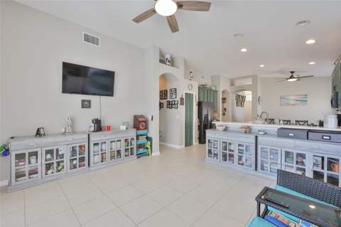 5223 Clover Mist Drive, Apollo Beach FL - photo 10 of 52