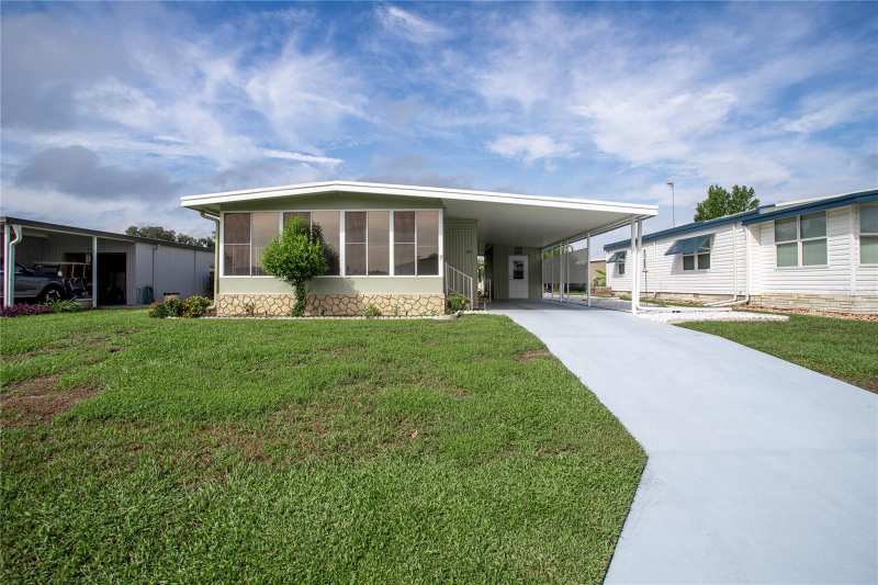 2 bedroom Manufactured Home at 717 Surrey Place, Leesburg East Coachwood Colony Sub, Leesburg — photo 1