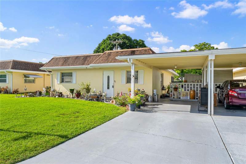2 bedroom Single Family Residence at 2208 Gardenia Way, Camille Gardens 03, Lehigh Acres — photo 3