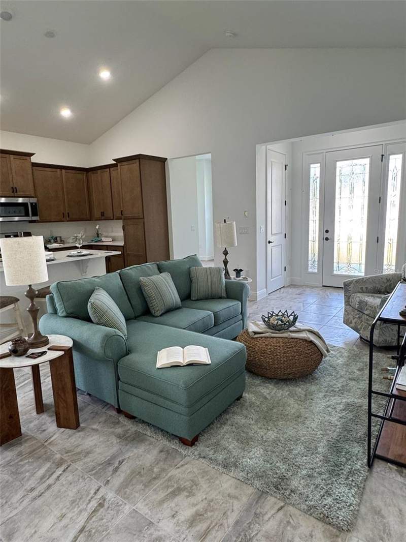 3 bedroom Single Family Residence at 927 Azalea Walk Circle, Azalea Walk/Plymouth, Deland — photo 5