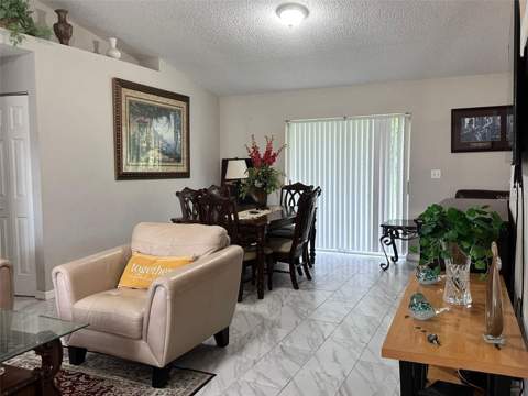 1021 Embrun Court, Kissimmee FL - photo 10 of 11