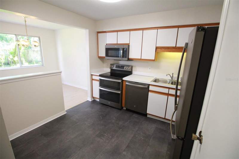 2 bedroom Condominium at 5301 White Cliff Lane #1002, Coach Homes At Dover Village, Orlando — photo 5