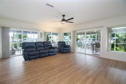 318 Circle Drive, Palm Harbor FL - photo 24 of 38