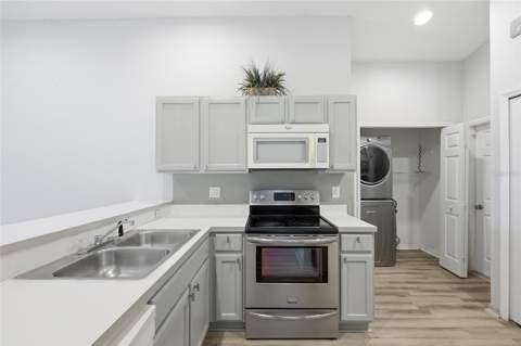 15187 Harrowgate Way, Winter Garden FL - photo 11 of 36