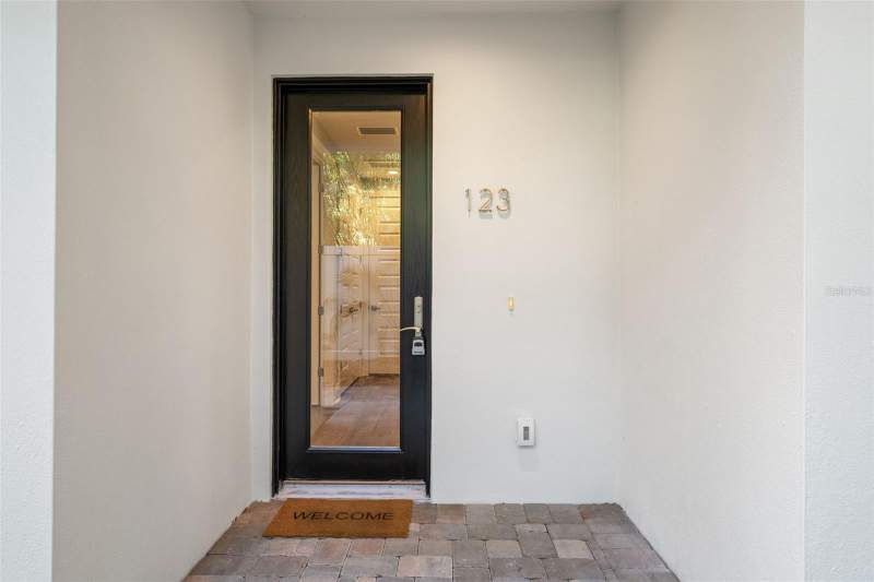 3 bedroom Townhouse at 123 5th Avenue, 5th Ave Twnhms, St Petersburg — photo 4