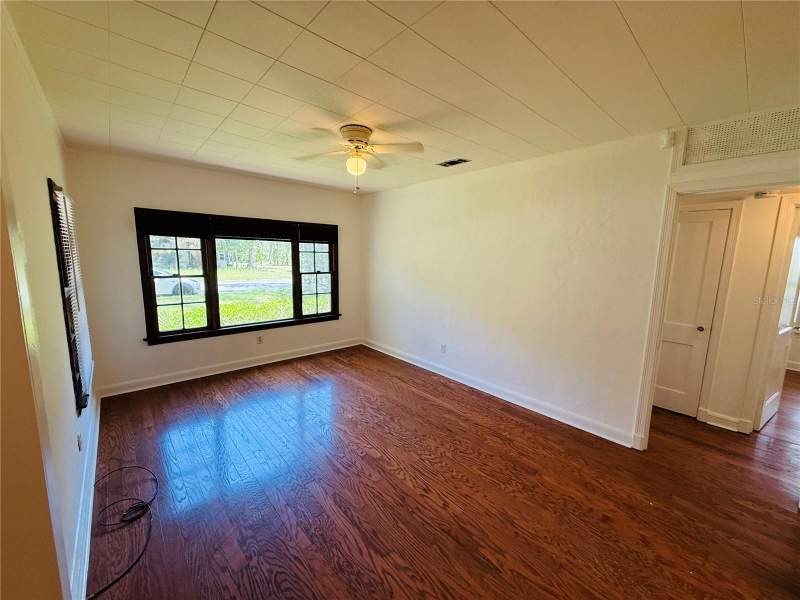 3 bedroom Single Family Residence at 745 NE 10th Avenue, Gainesville Elliott & Lengle Add, Gainesville — photo 5