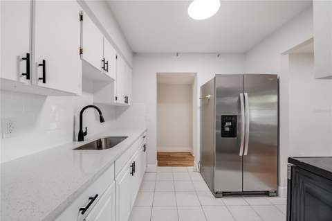 7402 Wishing Well Court, Tampa FL - photo 13 of 29