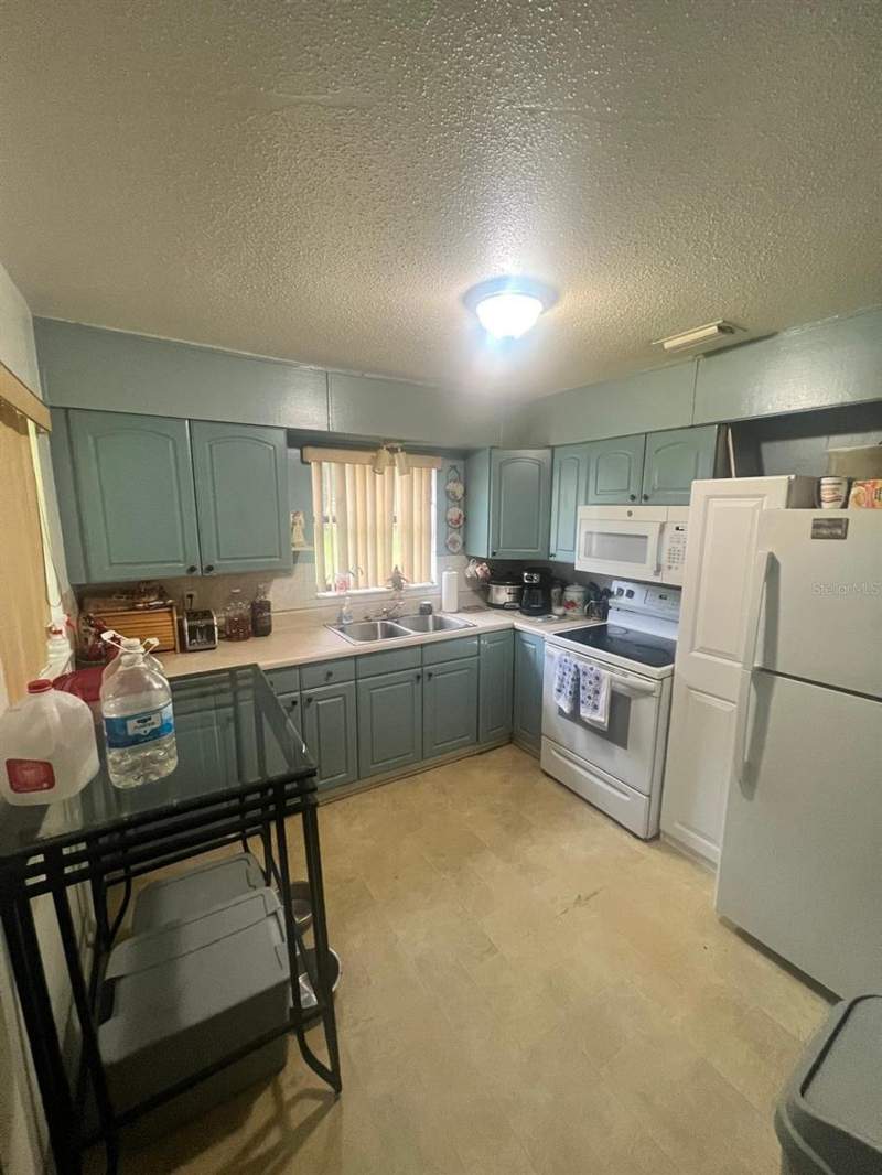 2 bedroom Single Family Residence at 2031 SE 191st Terrace, Morriston, Morriston — photo 3