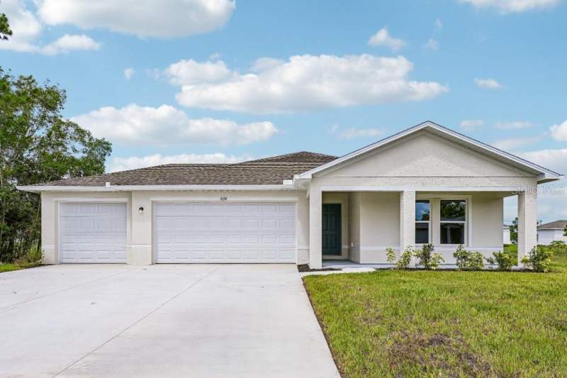 4 bedroom Single Family Residence at 16391 Courlan Road, Royal Highlands Unit 8, Weeki Wachee — photo 5