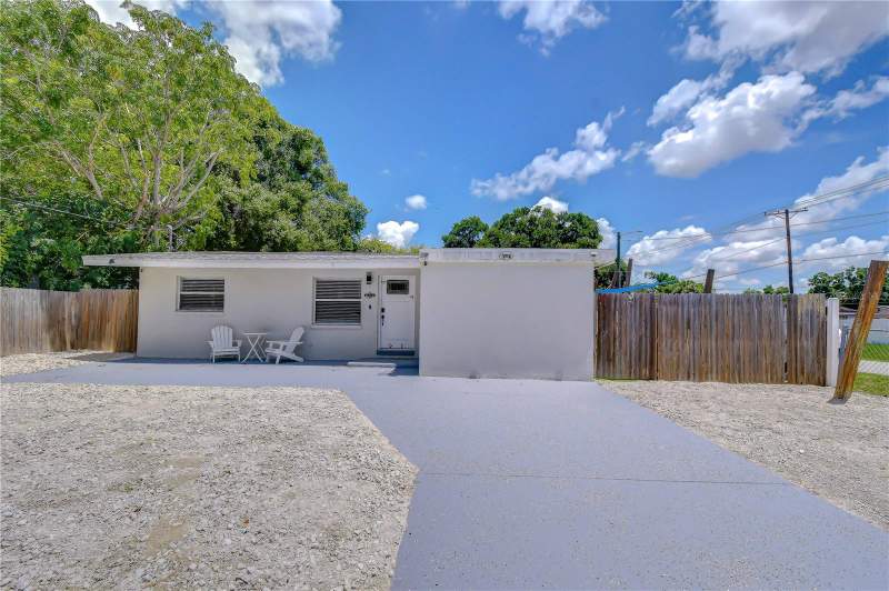 3 bedroom Single Family Residence at 2714 E 98th Avenue, Laurel Terrace, Tampa — photo 2