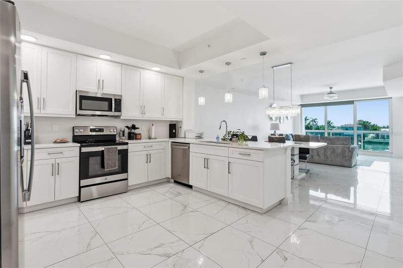 3 bedroom Condominium at 415 Island Way #204, Island Estates Of Clearwater Unit 2 Lot 15 & S 1/2, Clearwater — photo 5