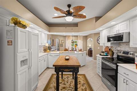 8420 Maybelle Drive, Weeki Wachee FL - photo 13 of 80