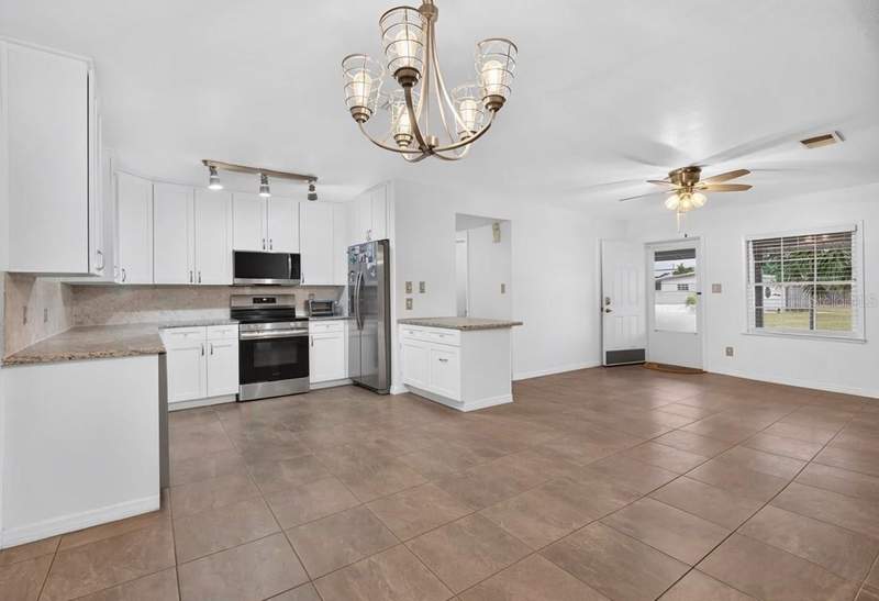 3 bedroom Single Family Residence at 5010 Stolls Avenue, Bay Crest Park Unit 01, Tampa — photo 4