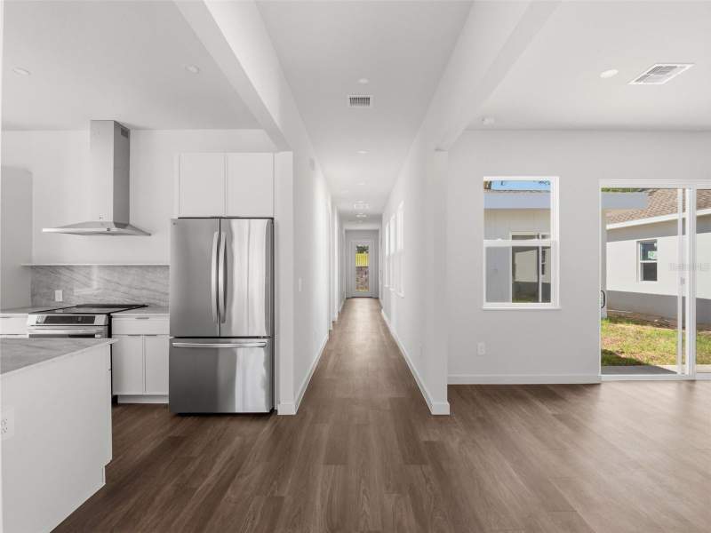 4 bedroom Single Family Residence at 458 Skyfield Court, Boulevard Oaks Of Lady Lake, Lady Lake — photo 3