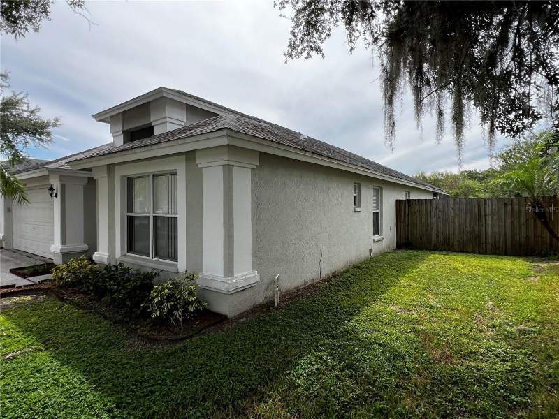 3 bedroom Single Family Residence at 27606 Sky Lake Circle, Lakes At Northwood Ph 03A, Wesley Chapel — photo 3