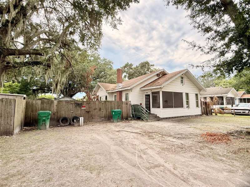 8 bedroom Single Family Residence at 208 3rd Street, Twin City Dev Co Sub, Winter Garden — photo 1