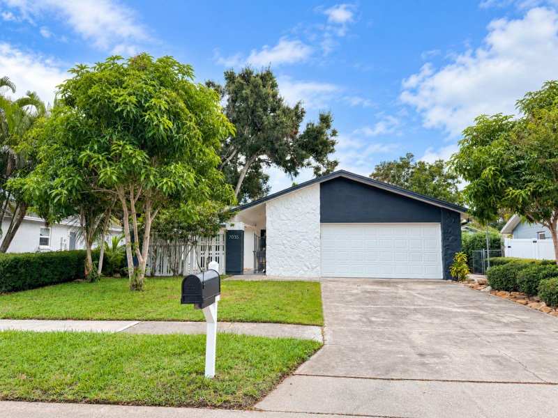 4 bedroom Single Family Residence at 7035 Orkney Avenue, Bonnie Bay Unit One, St Petersburg — photo 1