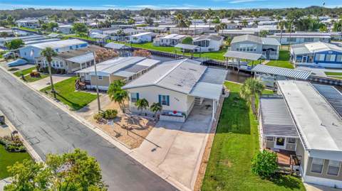 138 S Saint Thomas Circle, Apollo Beach FL - photo 6 of 73