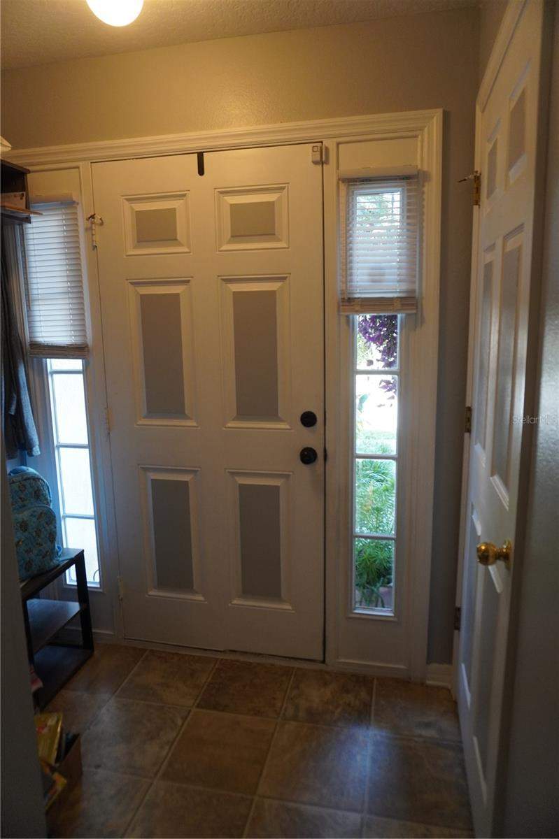 3 bedroom Townhouse at 4730 Ashburn Pond Way, Ashburn Square Twnhms, Tampa — photo 3