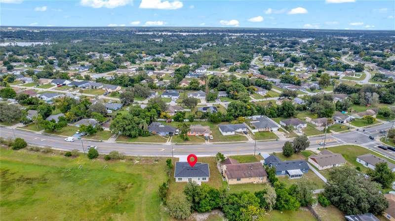 4 bedroom Single Family Residence at 1098 Fort Smith Blvd, Deltona Lakes Un Thirteen, Deltona — photo 4