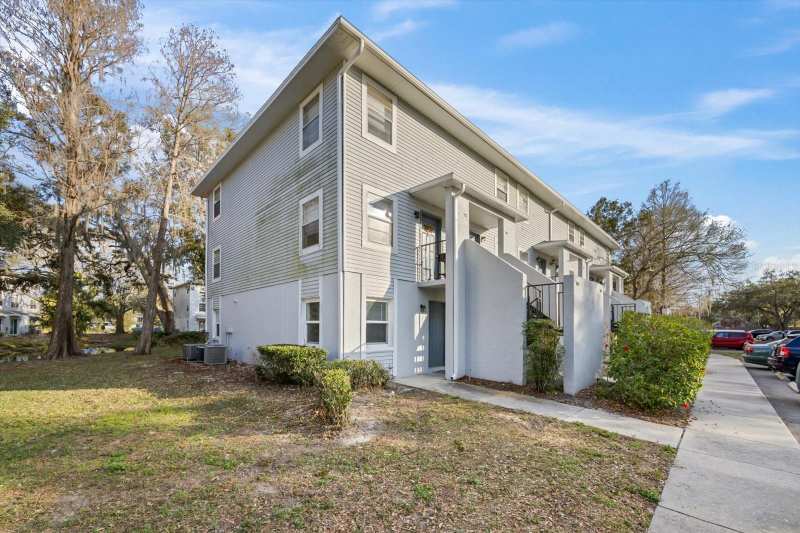 1 bedroom Condominium at 7169 E Bank Drive #7169, Waterside Condo I, Tampa — photo 1