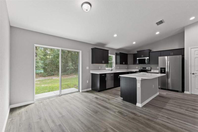 3 bedroom Single Family Residence at 1736 W Hall Place, Citrus Springs, Citrus Springs — photo 4