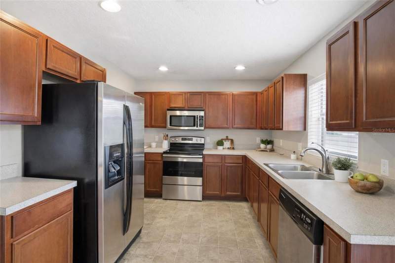 4 bedroom Single Family Residence at 2463 Martins Run, Martins Grove, Tavares — photo 3