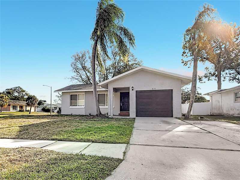 3 bedroom Single Family Residence at 819 Helmsman Way, Anchorage Of Tarpon Lake Unit Three The, Palm Harbor — photo 1