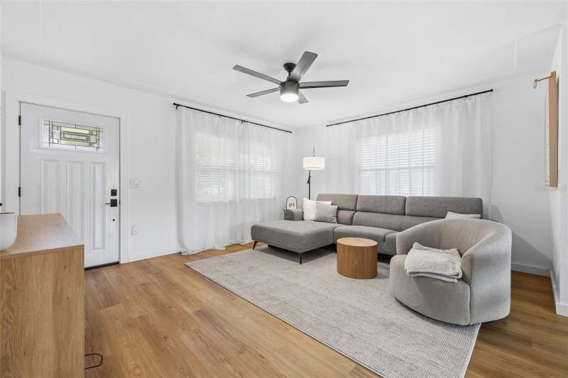 2 bedroom Single Family Residence at 9851 52nd Street, Skyview Terrace, Pinellas Park — photo 5