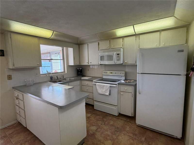 2 bedroom Single Family Residence at 3914 Carioca Rd, Tahitian Homes, Holiday — photo 3
