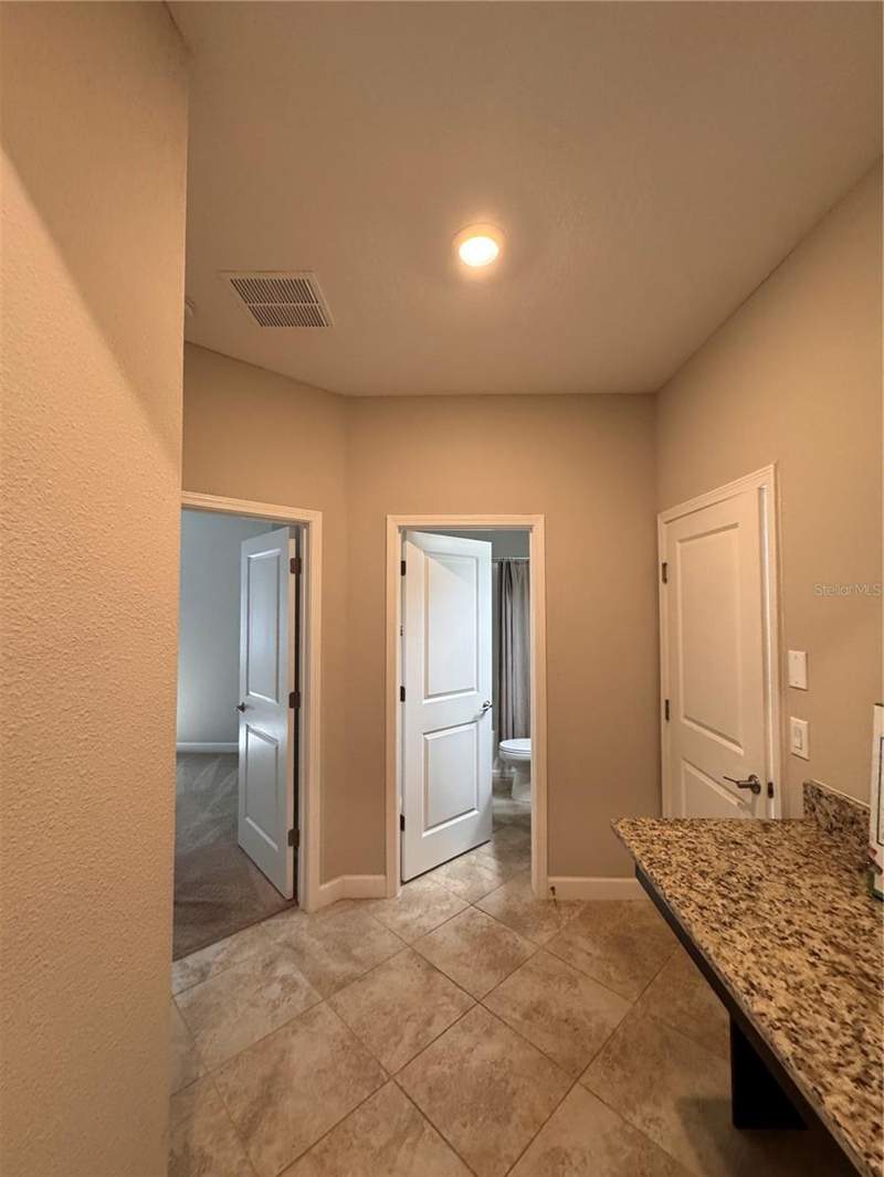 4 bedroom Single Family Residence at 14023 Tropical Kingbird Way, Oaks At Shady Creek Ph 1, Riverview — photo 5