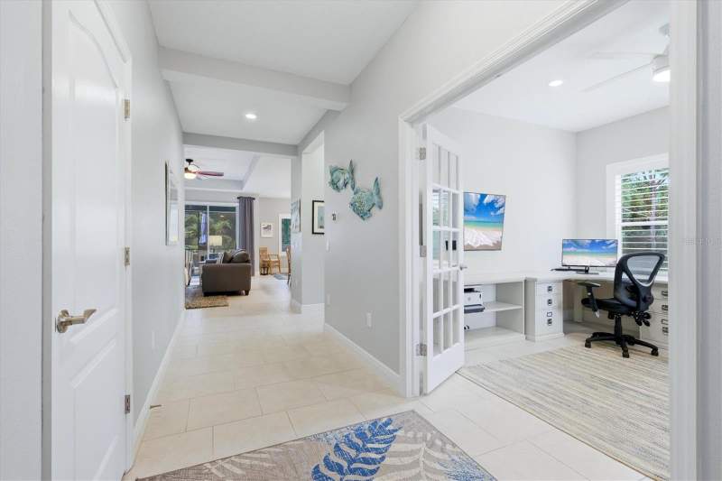 3 bedroom Single Family Residence at 1615 Still River Drive, Grand Palm Ph 3B, Venice — photo 4