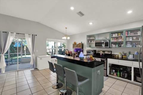 1507 Sakonnet Court, Brandon FL - photo 9 of 33