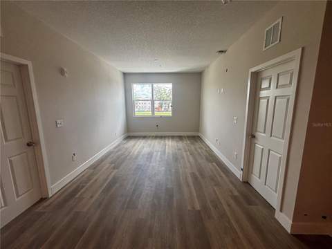 4424 S Texas Avenue #1-204, Orlando FL - photo 6 of 19