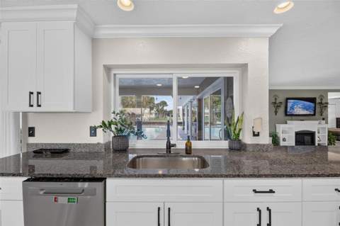 6314 Wisteria Lane, Apollo Beach FL - photo 18 of 59